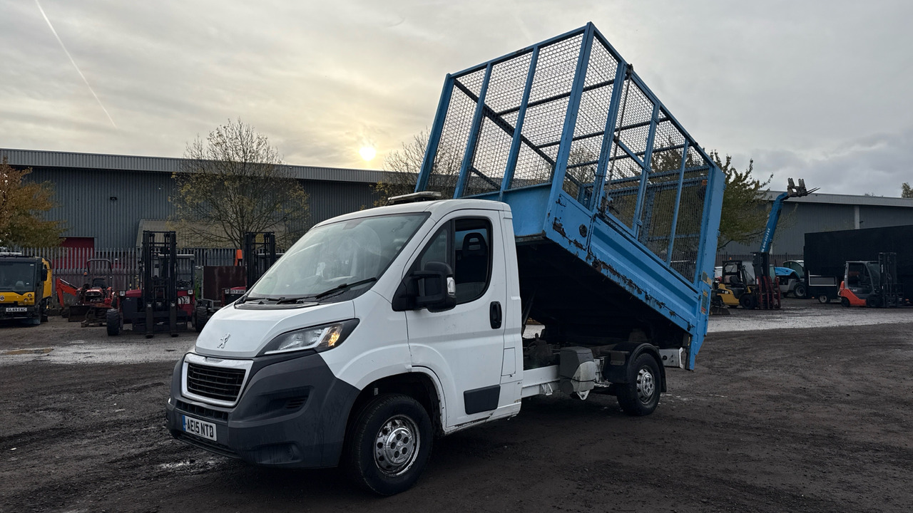 PEUGEOT BOXER 335 2.2 HDi 130ps - Furgão basculante: foto 2 PEUGEOT BOXER 335 2.2 HDi 130ps - Furgão basculante: foto 2