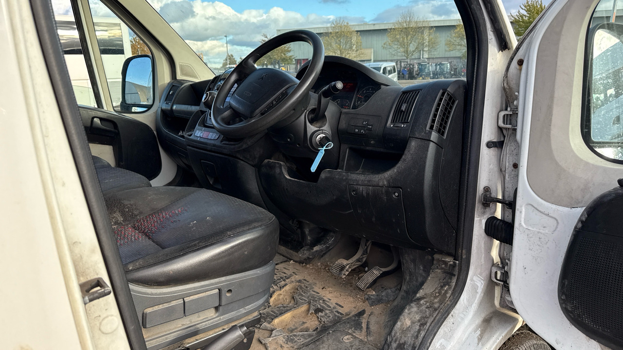 PEUGEOT BOXER 335 2.2 HDi 130ps - Furgão: foto 5 PEUGEOT BOXER 335 2.2 HDi 130ps - Furgão: foto 5