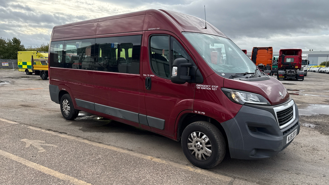 PEUGEOT BOXER 335 2.2 HDi H2 130ps - Micro-ônibus, Furgão de passageiros: foto 1 PEUGEOT BOXER 335 2.2 HDi H2 130ps - Micro-ônibus, Furgão de passageiros: foto 1