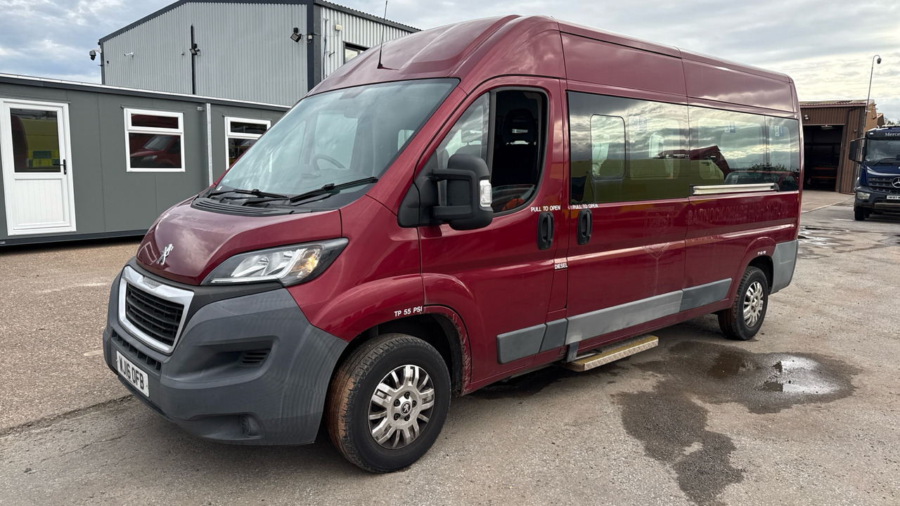 PEUGEOT BOXER 335 2.2 HDi H2 130ps - Micro-ônibus, Furgão de passageiros: foto 2 PEUGEOT BOXER 335 2.2 HDi H2 130ps - Micro-ônibus, Furgão de passageiros: foto 2