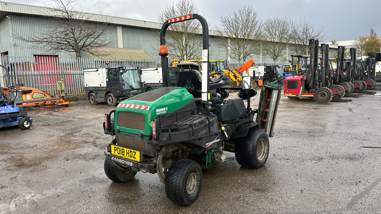 RANSOMES PARKWAY 3 METEOR - Cortador de grama: foto 4 RANSOMES PARKWAY 3 METEOR - Cortador de grama: foto 4