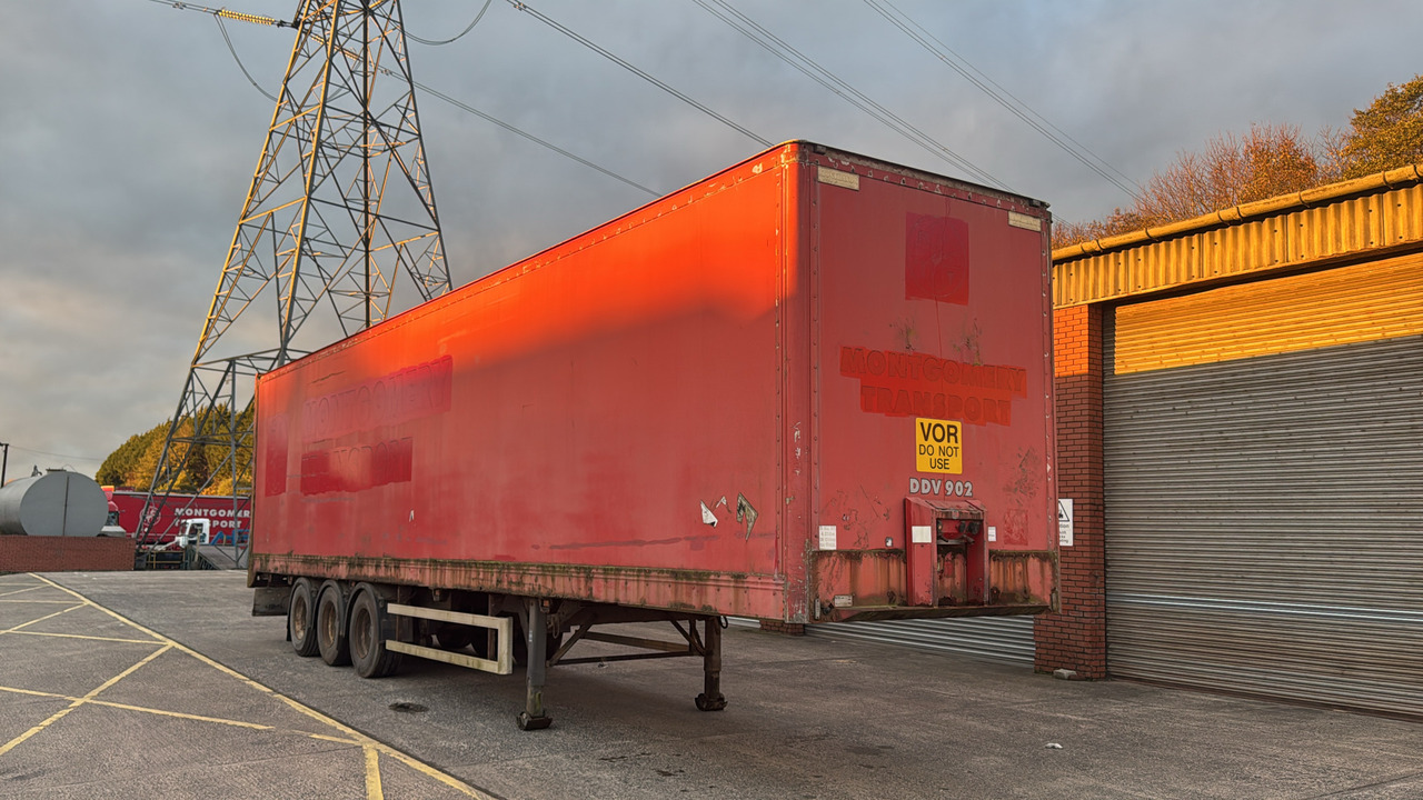 MONTRACON BOX - Reboque: foto 1 MONTRACON BOX - Reboque: foto 1