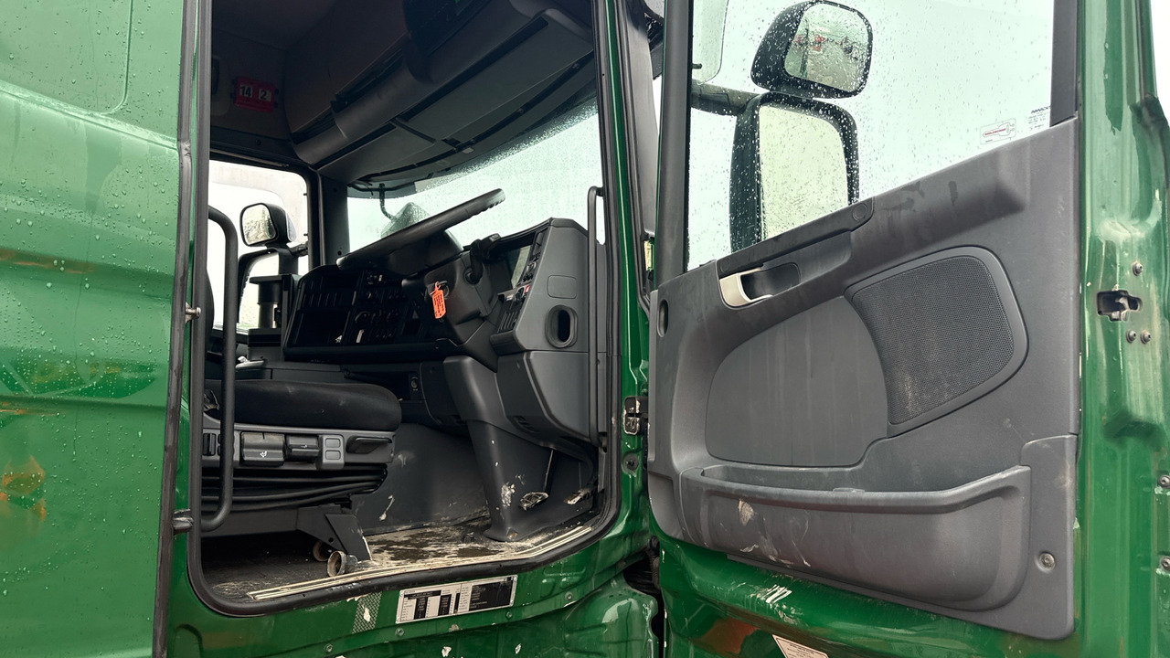 SCANIA G 320 - Caminhão com lona: foto 5 SCANIA G 320 - Caminhão com lona: foto 5