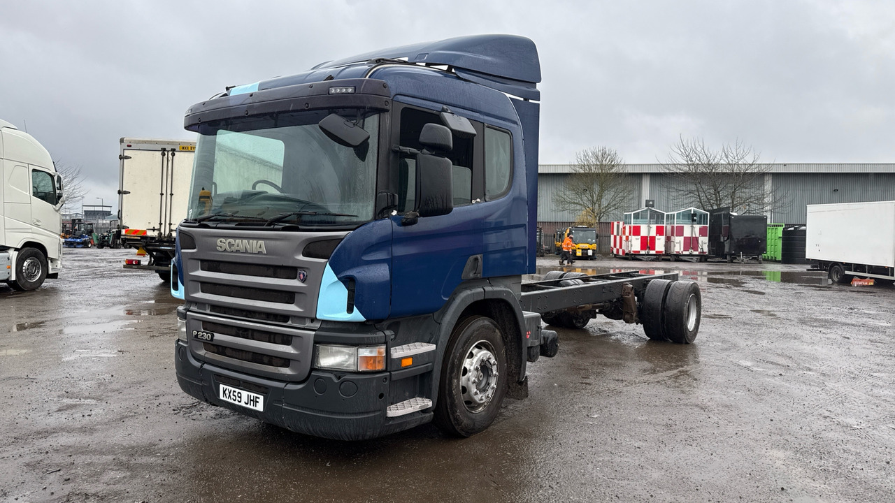 SCANIA P 230 - Caminhão chassi: foto 2 SCANIA P 230 - Caminhão chassi: foto 2