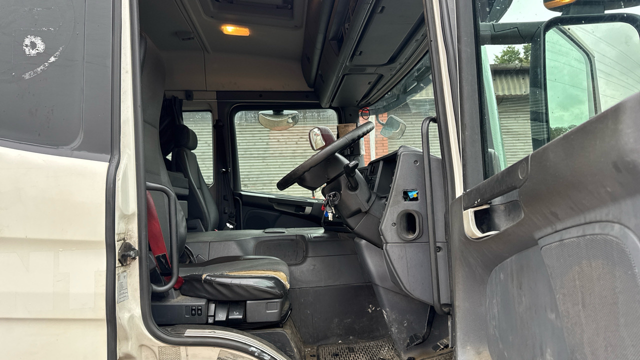 SCANIA P 250 - Caminhão com lona: foto 5 SCANIA P 250 - Caminhão com lona: foto 5