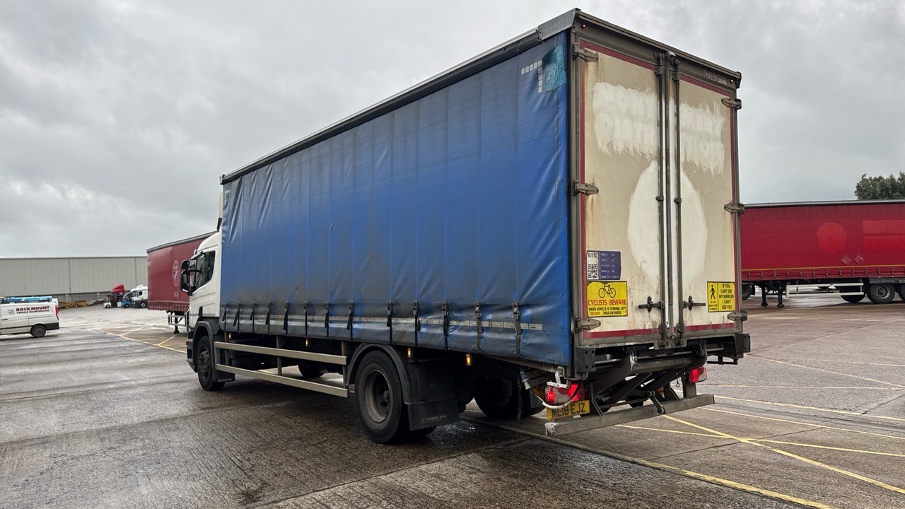 SCANIA P 250 - Caminhão com lona: foto 3 SCANIA P 250 - Caminhão com lona: foto 3