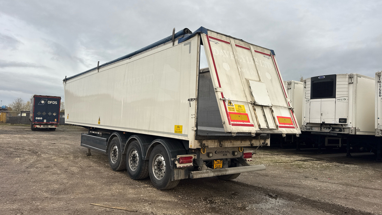 STAS TIPPER - Semireboque basculante: foto 4 STAS TIPPER - Semireboque basculante: foto 4