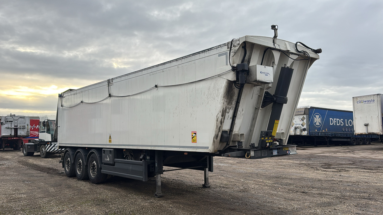 STAS TIPPER - Semireboque basculante: foto 1 STAS TIPPER - Semireboque basculante: foto 1