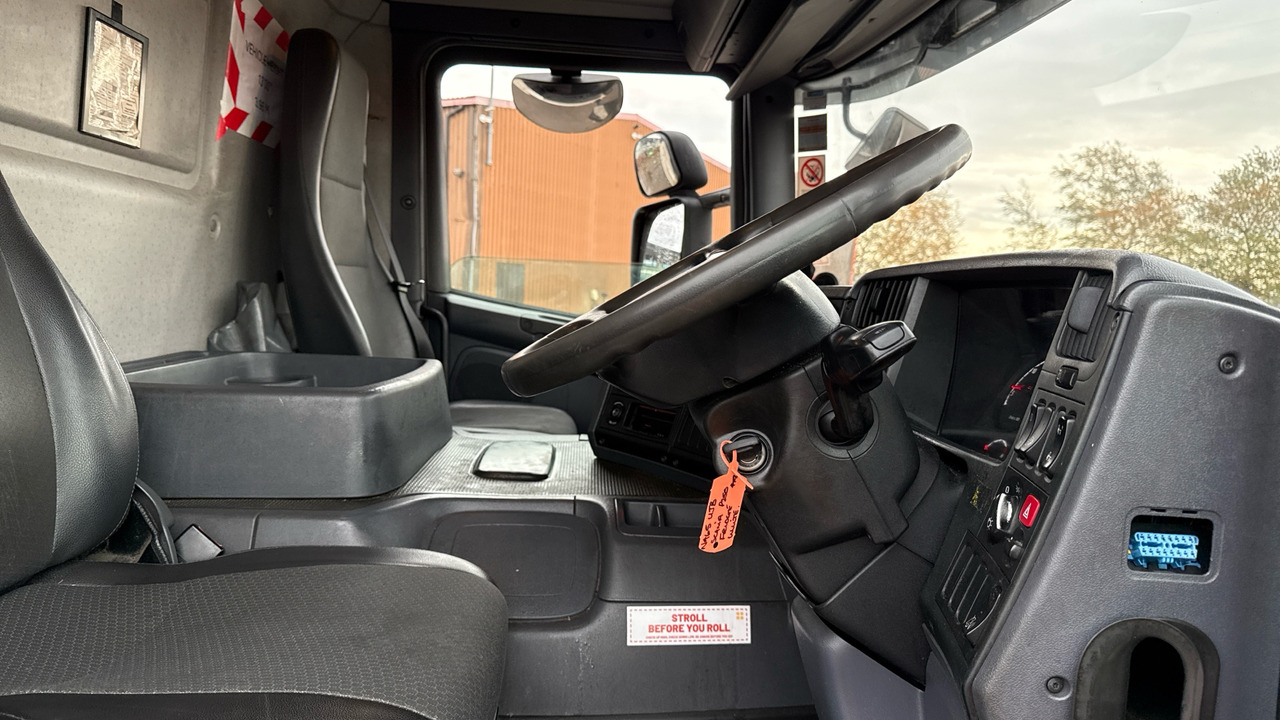 Scania P 250 - Caminhão frigorífico: foto 5 Scania P 250 - Caminhão frigorífico: foto 5