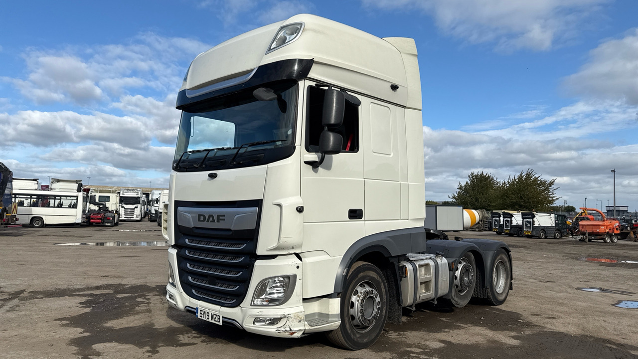 DAF XF 530 - Tractor: foto 2 DAF XF 530 - Tractor: foto 2