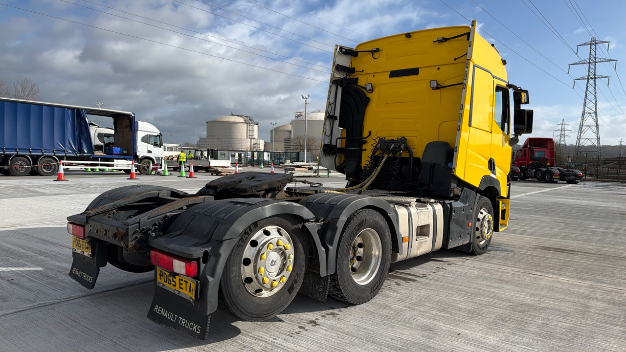 RENAULT T RANGE - Tractor: foto 4 RENAULT T RANGE - Tractor: foto 4