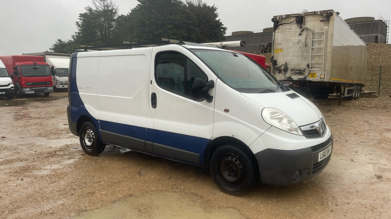 VAUXHALL VIVARO 2700 2.0 CDTI 115PS - Carrinha de contentor: foto 1 VAUXHALL VIVARO 2700 2.0 CDTI 115PS - Carrinha de contentor: foto 1