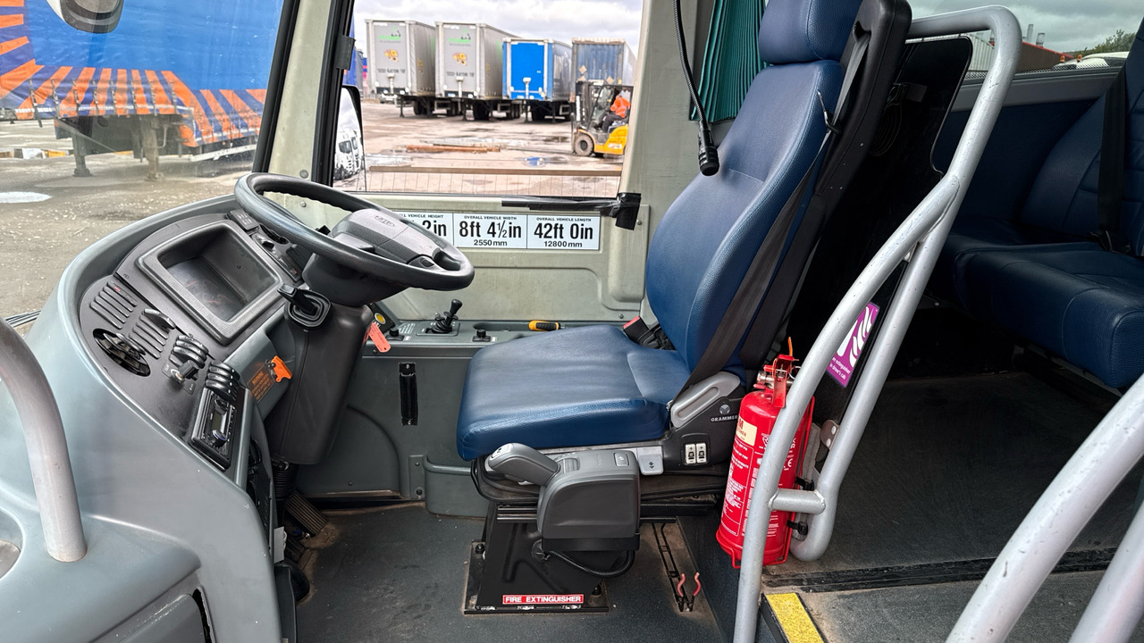Volvo B9R PLAXTON PANTHER - Autocarro: foto 5 Volvo B9R PLAXTON PANTHER - Autocarro: foto 5