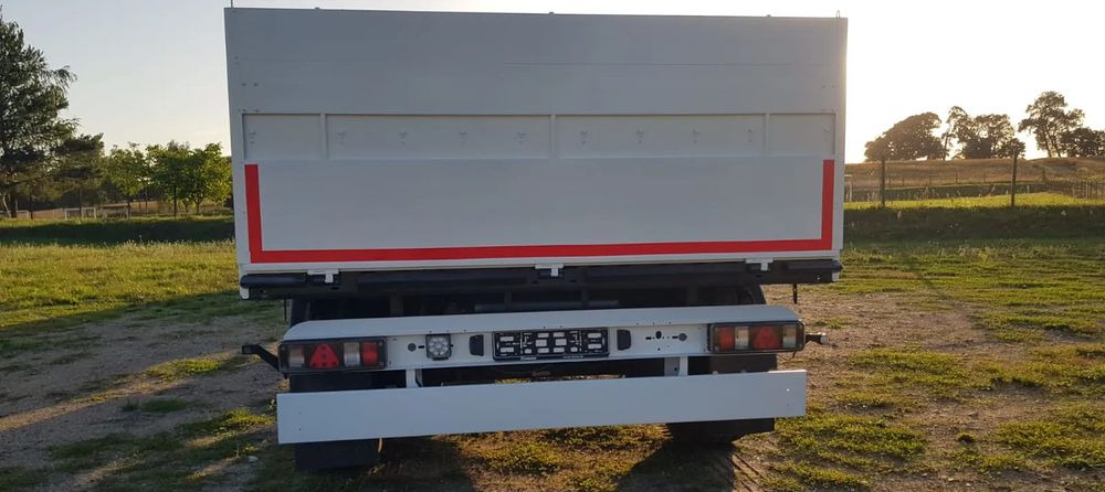 Krone Budowlana Skrzynia Odnowiona - Reboque plataforma/ Caixa aberta: foto 4 Krone Budowlana Skrzynia Odnowiona - Reboque plataforma/ Caixa aberta: foto 4