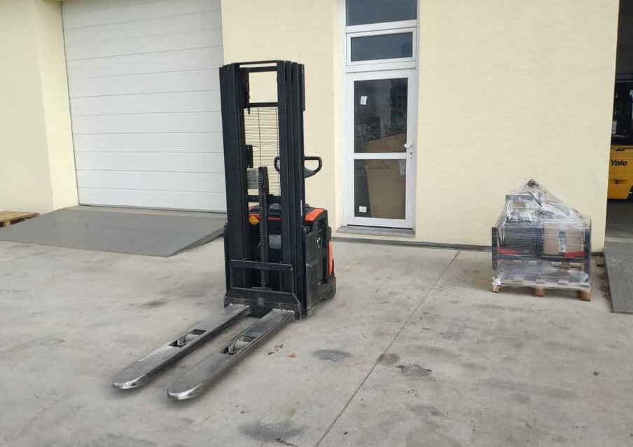 BT SWE120, forks 1400 mm - Stacker: foto 1 BT SWE120, forks 1400 mm - Stacker: foto 1