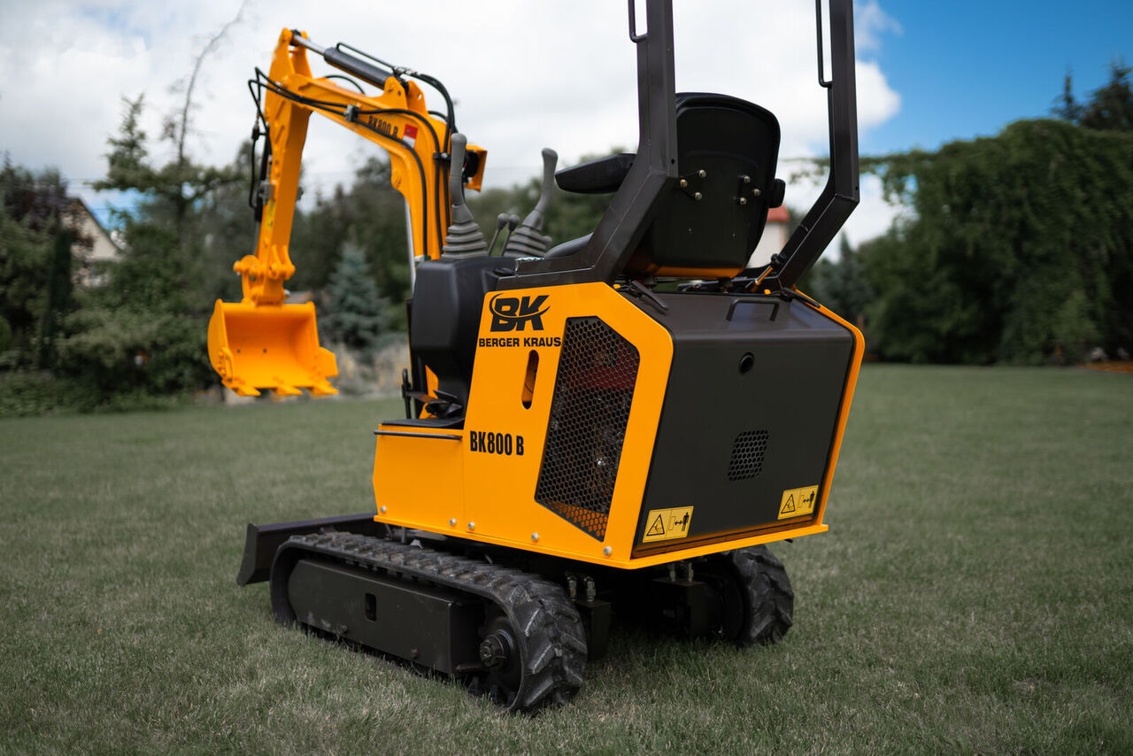 Berger Kraus Mini Excavator BK800B with FULL equipment - Mini escavadeira: foto 3 Berger Kraus Mini Excavator BK800B with FULL equipment - Mini escavadeira: foto 3