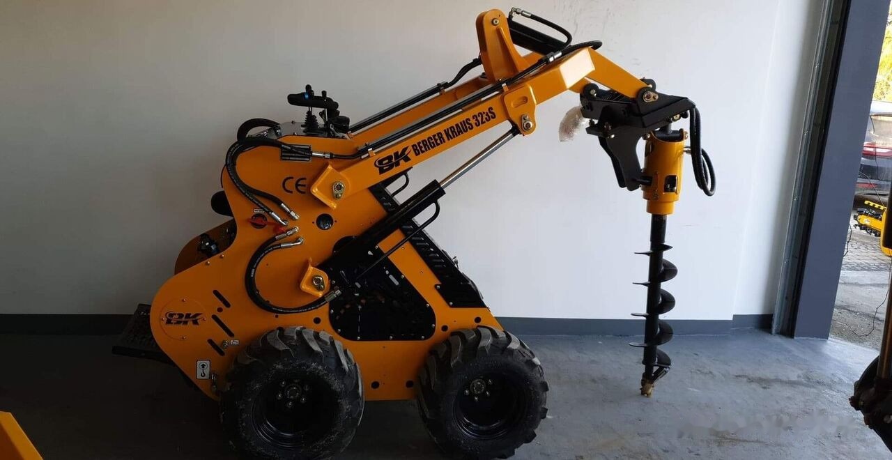 Berger Kraus Mini wheel loader 23KM Briggs 323S - Mini carregadeira: foto 3 Berger Kraus Mini wheel loader 23KM Briggs 323S - Mini carregadeira: foto 3