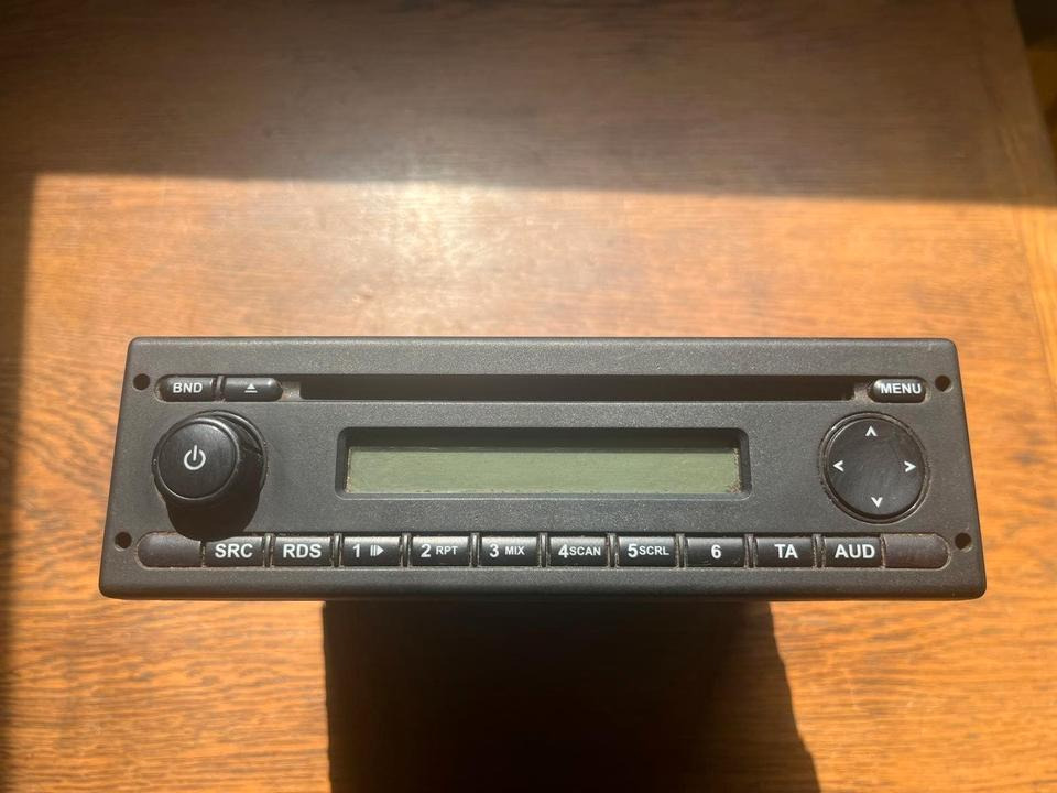 MAN Bosch Multimedia Radio 24V 81.28101-6184 - Sistema de navegação de Caminhão: foto 1 MAN Bosch Multimedia Radio 24V 81.28101-6184 - Sistema de navegação de Caminhão: foto 1