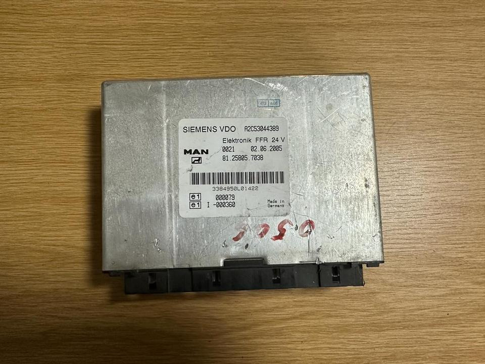 MAN SIEMENS VDO ELEKTRONIK FFR Steuergerät 81.25805.7038 - Centralina electrónica de Caminhão: foto 1 MAN SIEMENS VDO ELEKTRONIK FFR Steuergerät 81.25805.7038 - Centralina electrónica de Caminhão: foto 1