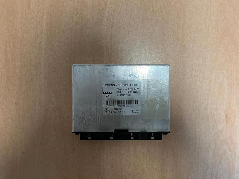 MAN SIEMENS VDO ELEKTRONIK FFR Steuergerät 81.25805.7051 - Centralina electrónica de Caminhão: foto 1 MAN SIEMENS VDO ELEKTRONIK FFR Steuergerät 81.25805.7051 - Centralina electrónica de Caminhão: foto 1