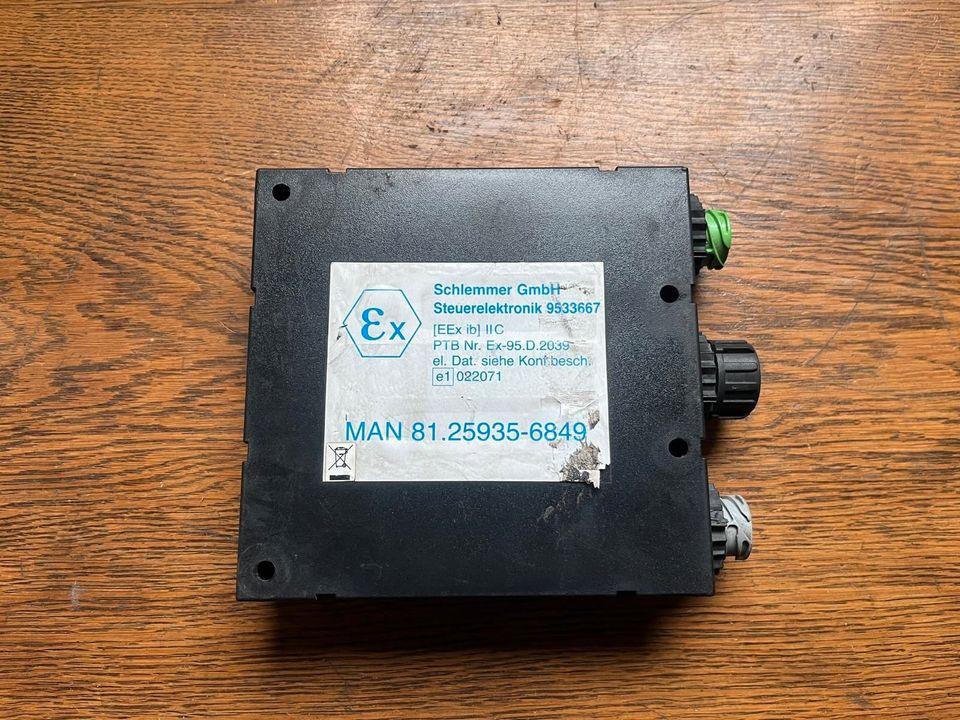MAN Steuerelektronik 9533667 ADR Steuergerät 81.25935-6849 - Centralina electrónica de Caminhão: foto 1 MAN Steuerelektronik 9533667 ADR Steuergerät 81.25935-6849 - Centralina electrónica de Caminhão: foto 1