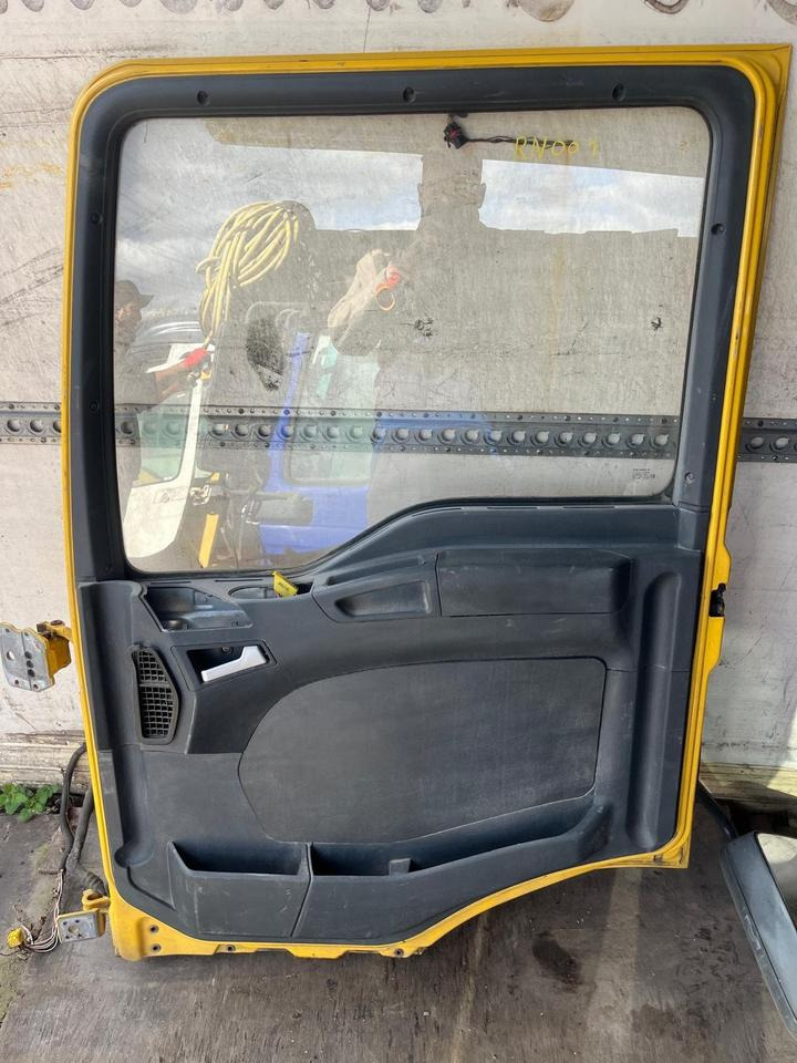 MAN TGL 12.240 Beifahrertür, Tür vorne rechts gelb RN001 - Porta e peças de Caminhão: foto 2 MAN TGL 12.240 Beifahrertür, Tür vorne rechts gelb RN001 - Porta e peças de Caminhão: foto 2