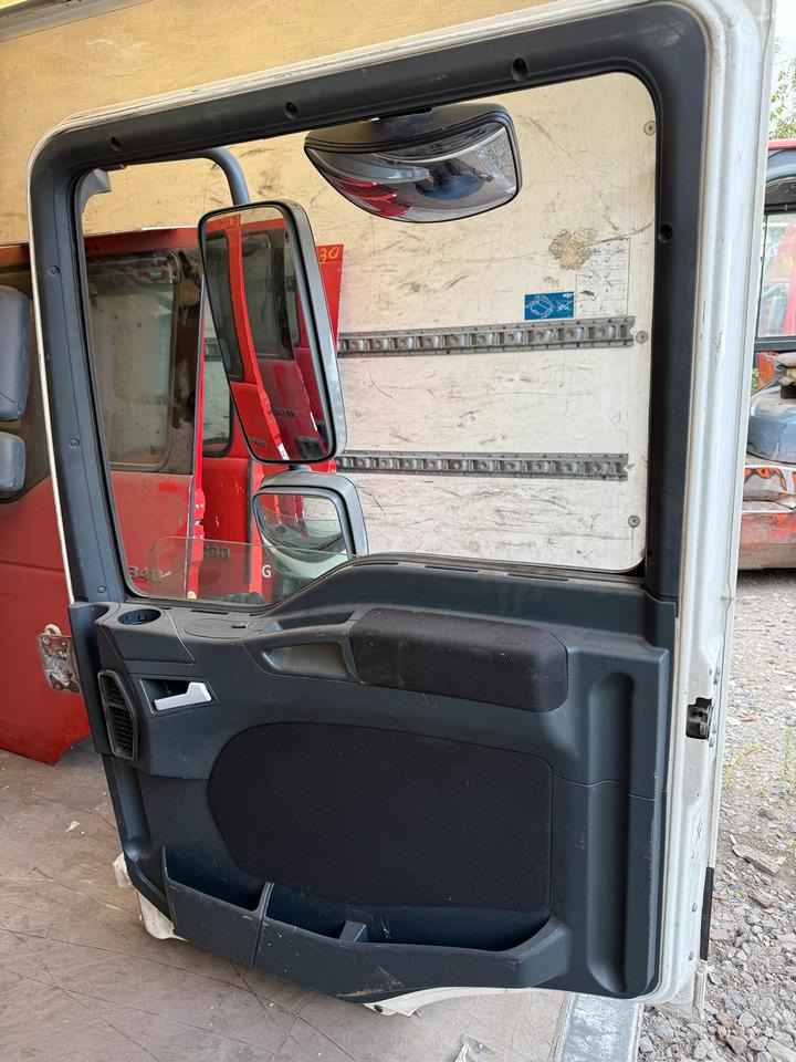 MAN TGL Beifahrertür Weiß Spiegel Innenverkleidung - Porta e peças de Caminhão: foto 2 MAN TGL Beifahrertür Weiß Spiegel Innenverkleidung - Porta e peças de Caminhão: foto 2