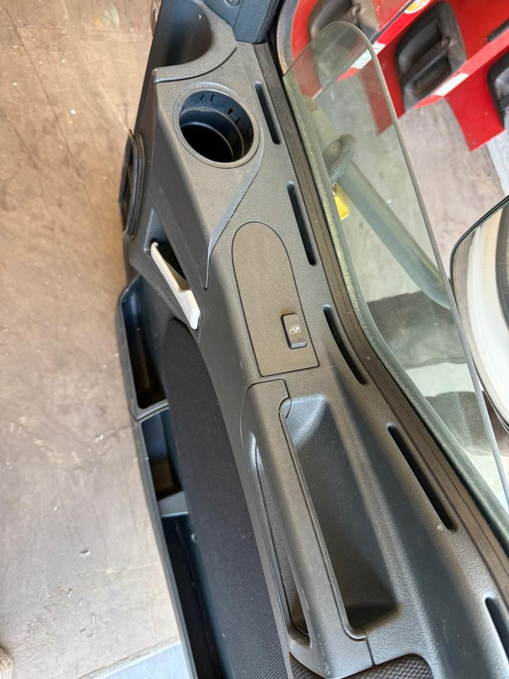 MAN TGL Beifahrertür Weiß Spiegel Innenverkleidung - Porta e peças de Caminhão: foto 4 MAN TGL Beifahrertür Weiß Spiegel Innenverkleidung - Porta e peças de Caminhão: foto 4