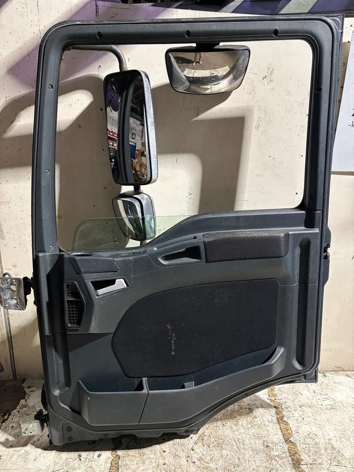 MAN TGL Beifahrertür,grau,Spiegel&Innenverkleidung LN 25 - Porta e peças de Caminhão: foto 3 MAN TGL Beifahrertür,grau,Spiegel&Innenverkleidung LN 25 - Porta e peças de Caminhão: foto 3