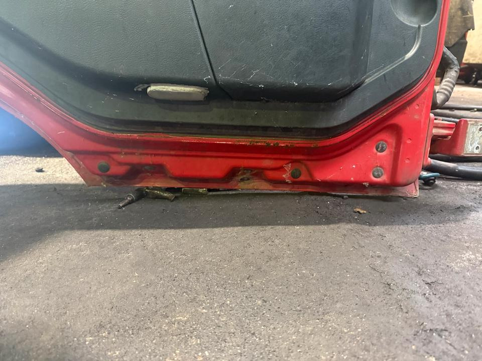 MAN TGL Fahrertür Rot Spiegel Innenverkleidung - Porta e peças de Caminhão: foto 3 MAN TGL Fahrertür Rot Spiegel Innenverkleidung - Porta e peças de Caminhão: foto 3
