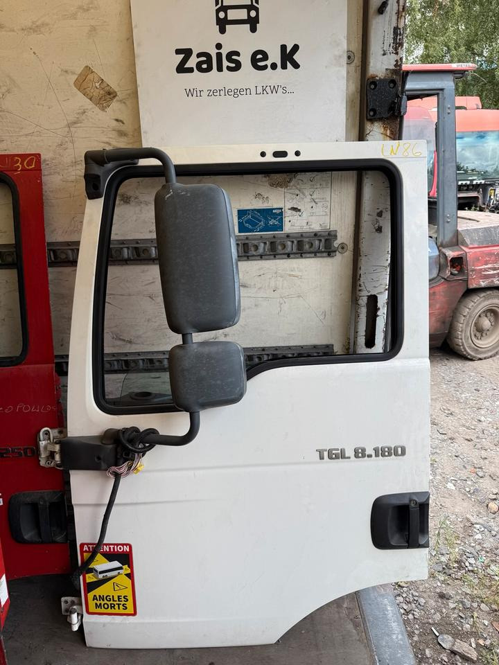 MAN TGL Fahrertür Weiß Spiegel Innenverkleidung - Porta e peças de Caminhão: foto 1 MAN TGL Fahrertür Weiß Spiegel Innenverkleidung - Porta e peças de Caminhão: foto 1
