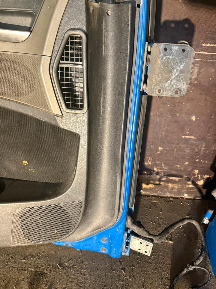 MAN TGS EU5 Fahrertür Blau Spiegel Innenverkleidung LN 55 - Porta e peças de Caminhão: foto 3 MAN TGS EU5 Fahrertür Blau Spiegel Innenverkleidung LN 55 - Porta e peças de Caminhão: foto 3