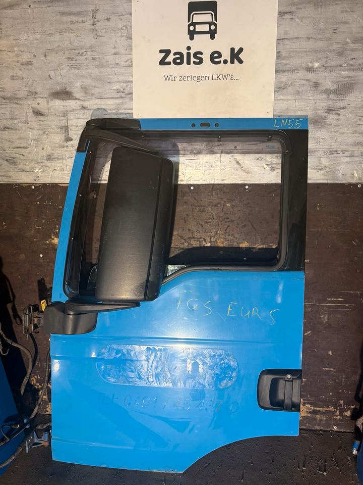 MAN TGS EU5 Fahrertür Blau Spiegel Innenverkleidung LN 55 - Porta e peças de Caminhão: foto 1 MAN TGS EU5 Fahrertür Blau Spiegel Innenverkleidung LN 55 - Porta e peças de Caminhão: foto 1