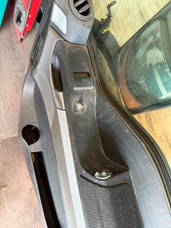 MAN TGS EU6 Beifahrertür Orange Spiegel Innenverkleidung LN 81 - Porta e peças de Caminhão: foto 4 MAN TGS EU6 Beifahrertür Orange Spiegel Innenverkleidung LN 81 - Porta e peças de Caminhão: foto 4