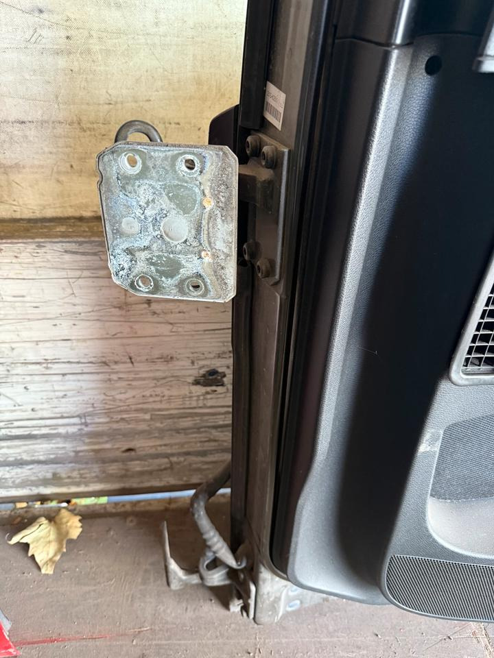 MAN TGS EU6 Beifahrertür Spiegel Innenverkleidung LN 80 - Porta e peças de Caminhão: foto 3 MAN TGS EU6 Beifahrertür Spiegel Innenverkleidung LN 80 - Porta e peças de Caminhão: foto 3