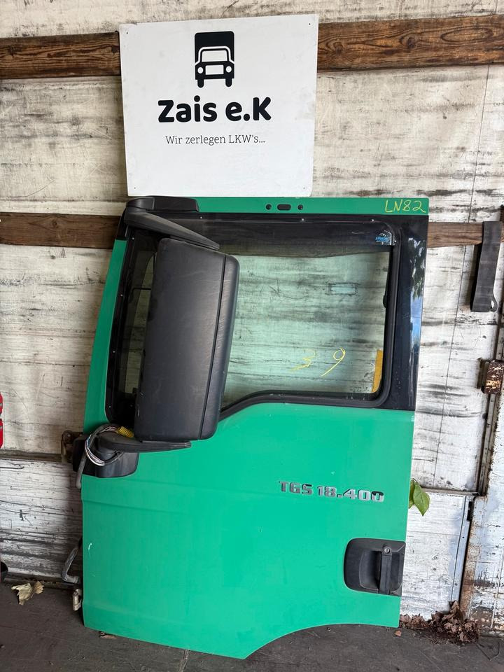 MAN TGS EU6 Fahrertür Grün Spiegel Innenverkleidung LN 82 - Porta e peças de Caminhão: foto 1 MAN TGS EU6 Fahrertür Grün Spiegel Innenverkleidung LN 82 - Porta e peças de Caminhão: foto 1
