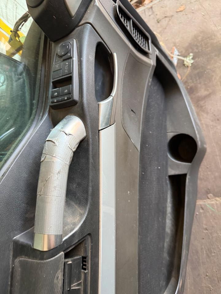 MAN TGS EU6 Fahrertür Orange Spiegel Innenverkleidung LN 79 - Porta e peças de Caminhão: foto 4 MAN TGS EU6 Fahrertür Orange Spiegel Innenverkleidung LN 79 - Porta e peças de Caminhão: foto 4