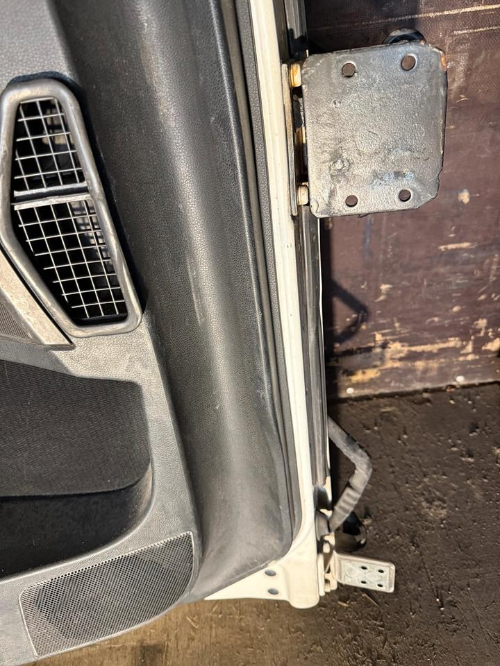 MAN TGS EU6 Fahrertür Weiß Spiegel Innenverkleidung LN 58 - Porta e peças de Caminhão: foto 3 MAN TGS EU6 Fahrertür Weiß Spiegel Innenverkleidung LN 58 - Porta e peças de Caminhão: foto 3