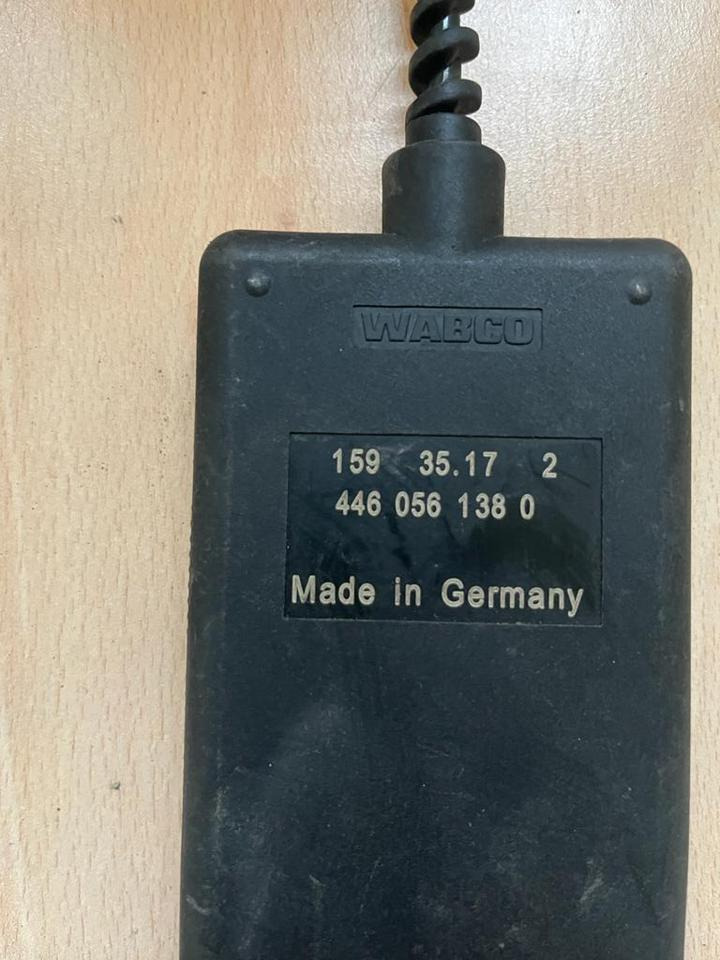 MAN WABCO Bediengerät Fernbedienung Luftfederung 4460561380 - Suspensão a ar de Caminhão: foto 2 MAN WABCO Bediengerät Fernbedienung Luftfederung 4460561380 - Suspensão a ar de Caminhão: foto 2