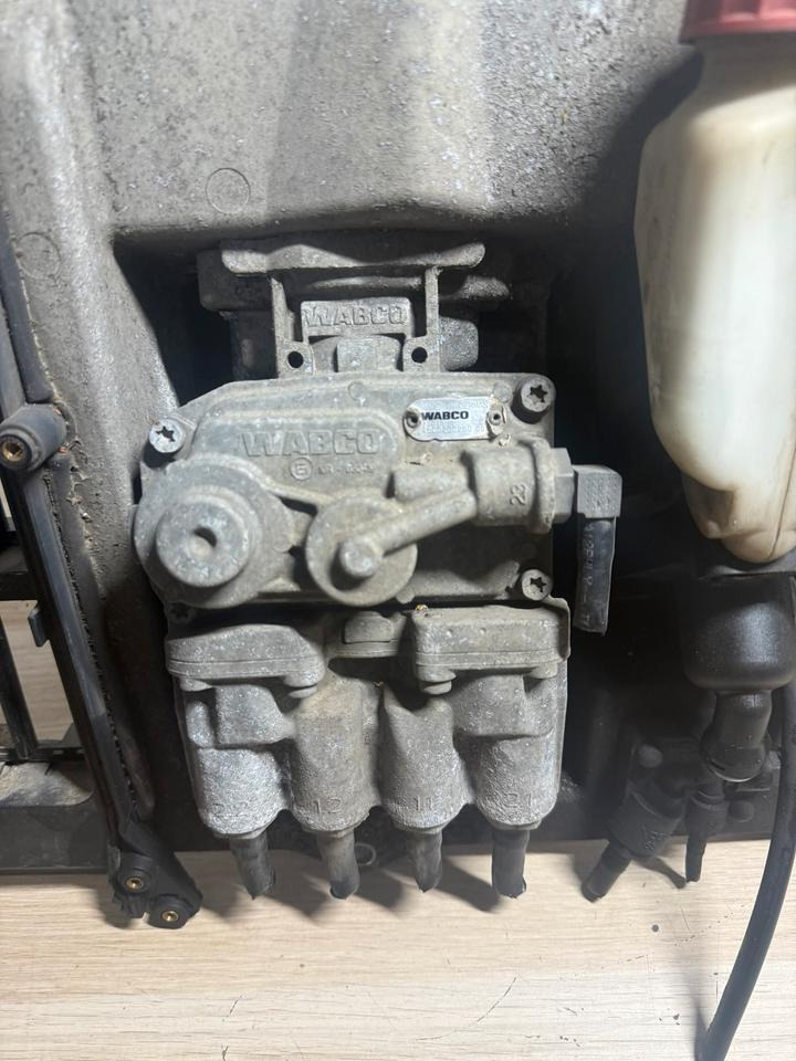 MAN WABCO Fußbremsventil 4800200260 - Peças de freio de Caminhão: foto 2 MAN WABCO Fußbremsventil 4800200260 - Peças de freio de Caminhão: foto 2