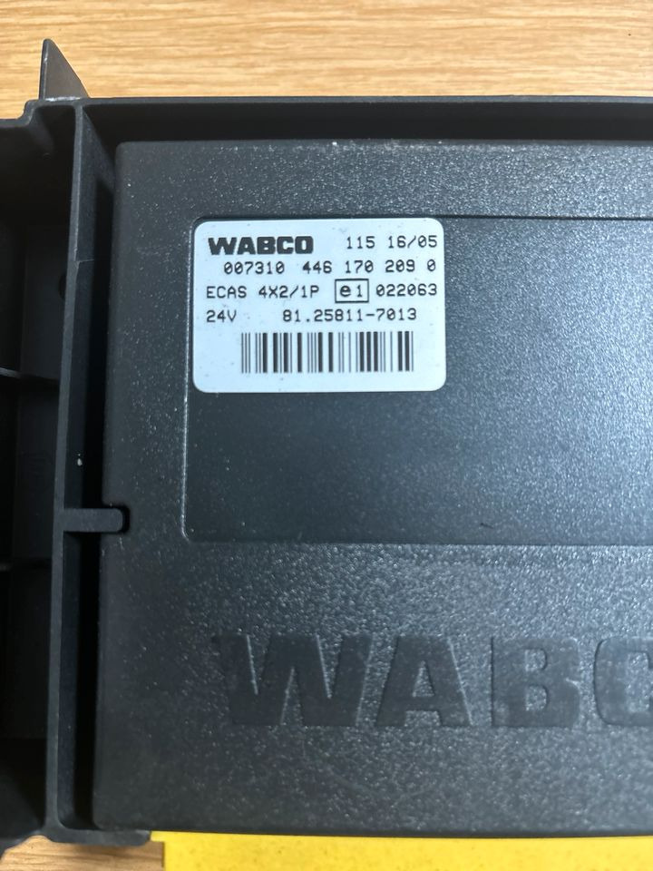 MAN Wabco Steuergerät ECAS 4*2 81.25811-7013 - Centralina electrónica de Caminhão: foto 2 MAN Wabco Steuergerät ECAS 4*2 81.25811-7013 - Centralina electrónica de Caminhão: foto 2