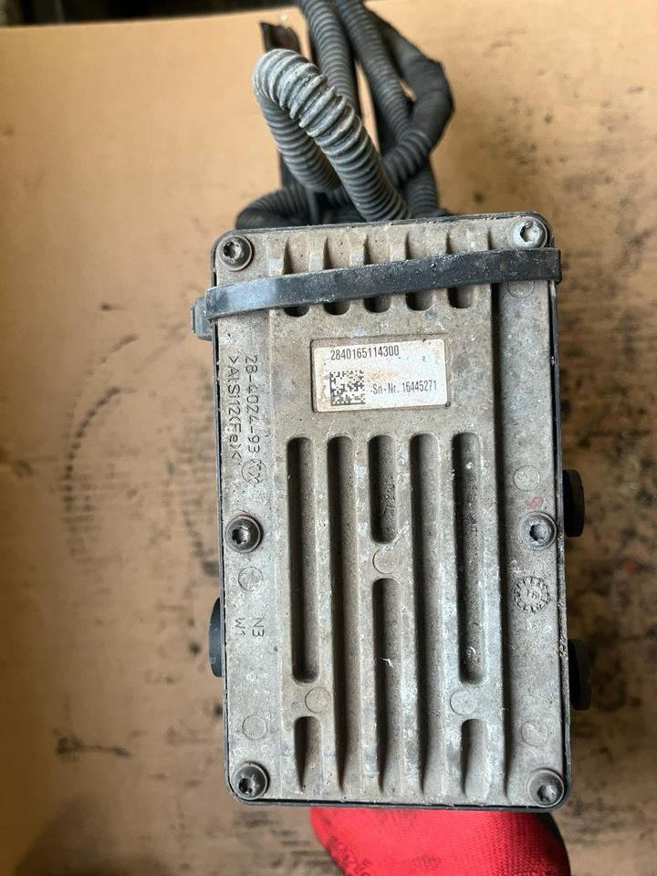 Mercedes Actros MP4 AdBlue Pumpe A0001405378 - Bomba de combustivel de Caminhão: foto 5 Mercedes Actros MP4 AdBlue Pumpe A0001405378 - Bomba de combustivel de Caminhão: foto 5