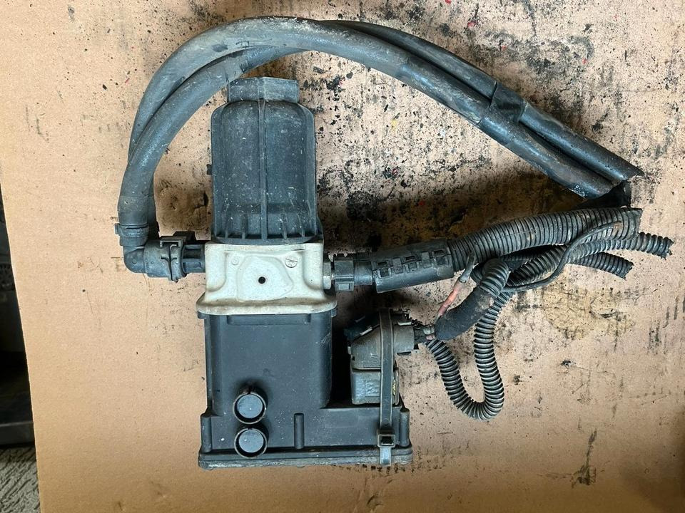 Mercedes Actros MP4 AdBlue Pumpe A0001405378 - Bomba de combustivel de Caminhão: foto 3 Mercedes Actros MP4 AdBlue Pumpe A0001405378 - Bomba de combustivel de Caminhão: foto 3