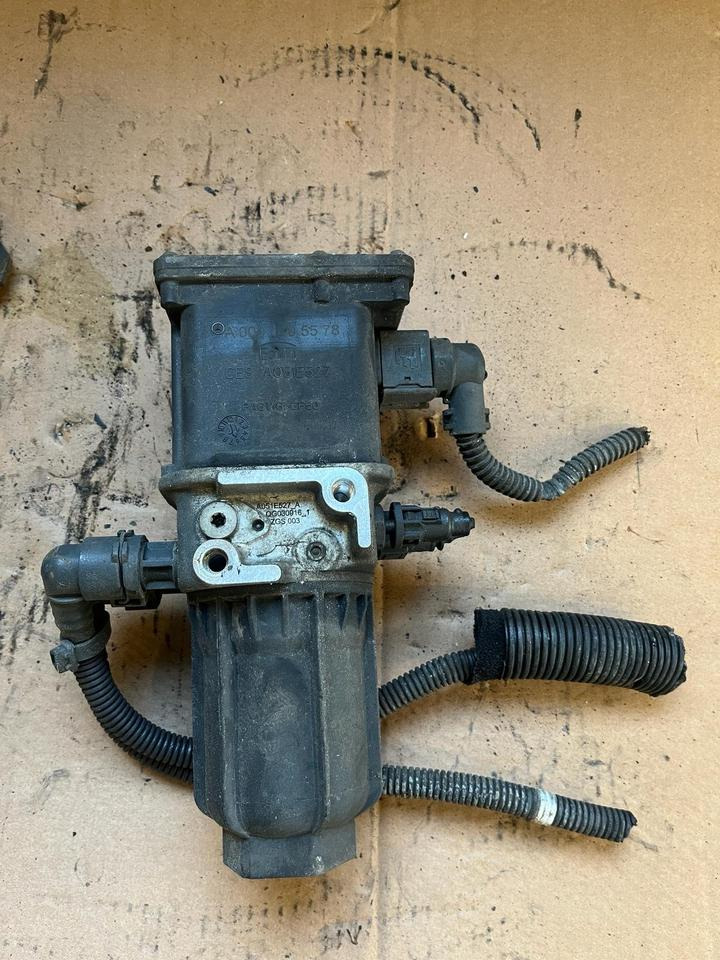 Mercedes Actros MP4 AdBlue Pumpe A0001405578 - Bomba de combustivel de Caminhão: foto 4 Mercedes Actros MP4 AdBlue Pumpe A0001405578 - Bomba de combustivel de Caminhão: foto 4