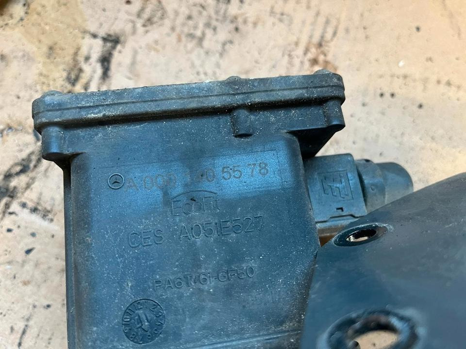 Mercedes Actros MP4 AdBlue Pumpe A0001405578 - Bomba de combustivel de Caminhão: foto 2 Mercedes Actros MP4 AdBlue Pumpe A0001405578 - Bomba de combustivel de Caminhão: foto 2