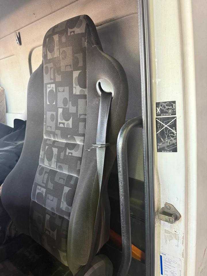 Mercedes Atego 3 Fahrersitz - Banco de Caminhão: foto 5 Mercedes Atego 3 Fahrersitz - Banco de Caminhão: foto 5