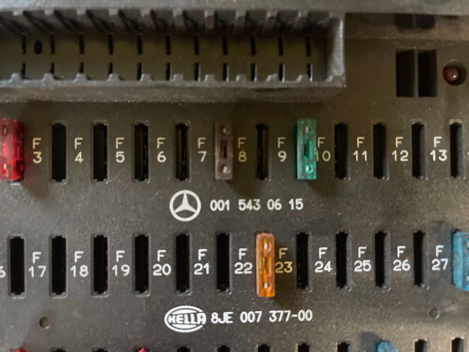 Mercedes Atego Sicherungskasten (Zentralelektrik) 0015430615 - Fusível de Caminhão: foto 3 Mercedes Atego Sicherungskasten (Zentralelektrik) 0015430615 - Fusível de Caminhão: foto 3