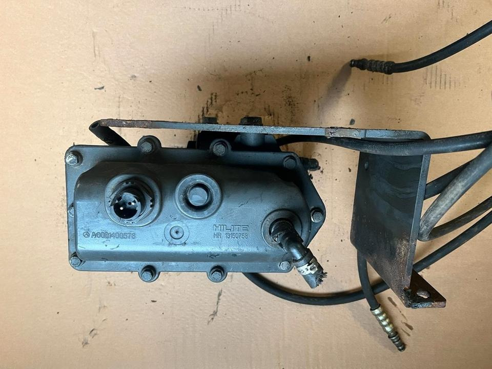 Mercedes-Benz Actros Atego EU4 EU5 AdBlue Pumpe A0001400578 - Bomba de combustivel de Caminhão: foto 1 Mercedes-Benz Actros Atego EU4 EU5 AdBlue Pumpe A0001400578 - Bomba de combustivel de Caminhão: foto 1