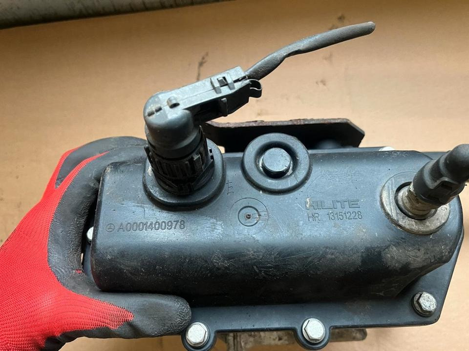 Mercedes-Benz Actros Atego EU4 EU5 AdBlue Pumpe A0001400978 - Bomba de combustivel de Caminhão: foto 2 Mercedes-Benz Actros Atego EU4 EU5 AdBlue Pumpe A0001400978 - Bomba de combustivel de Caminhão: foto 2