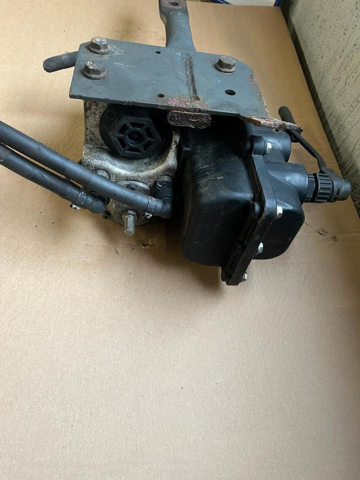 Mercedes-Benz Actros Atego EU4 EU5 AdBlue Pumpe A0001400978 - Bomba de combustivel de Caminhão: foto 4 Mercedes-Benz Actros Atego EU4 EU5 AdBlue Pumpe A0001400978 - Bomba de combustivel de Caminhão: foto 4